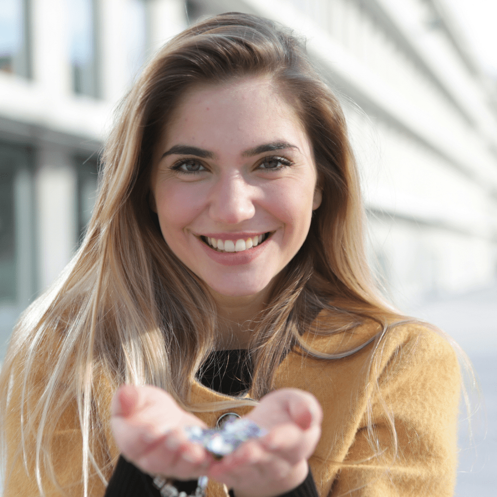 nu cuoi la mon qua vo gia