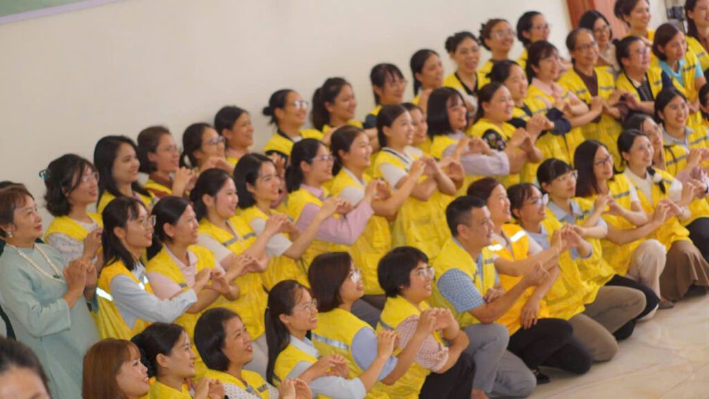 Bắc Ninh: Câu lạc bộ Gia đình Hạnh phúc chung tay vì môi trường xanh sạch đẹp Thành viên Câu lạc bộ Gia đình Hạnh phúc tham gia vì cồng đồng xanh sạch đẹp